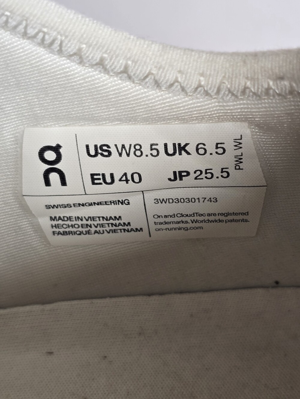 On Cloud Women’s White Lightweight Athletic Running Shoes Size 8.5 Cloud Tec - Picture 9 of 11